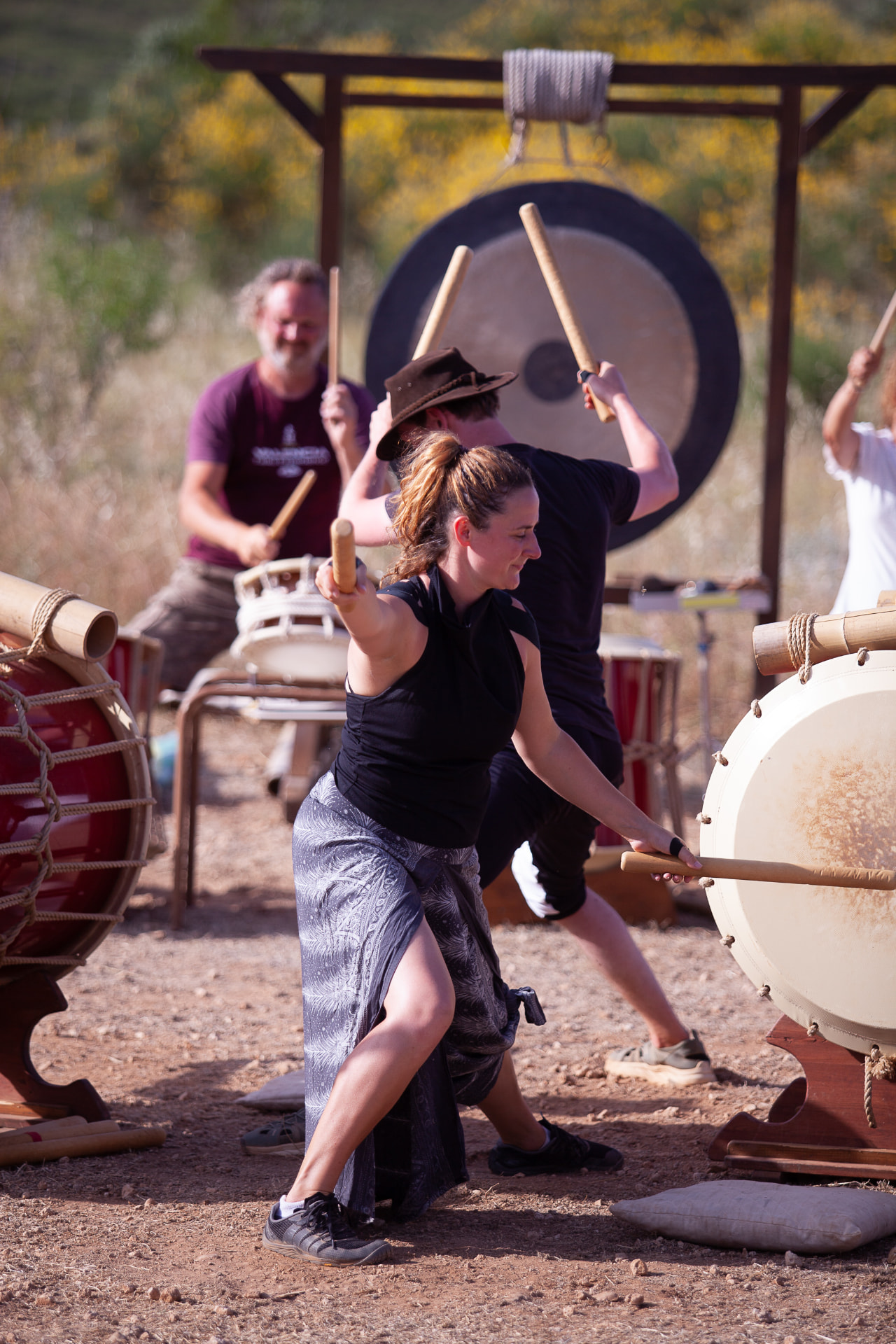 Taiko instruments and players in the Valencia mountains 3
